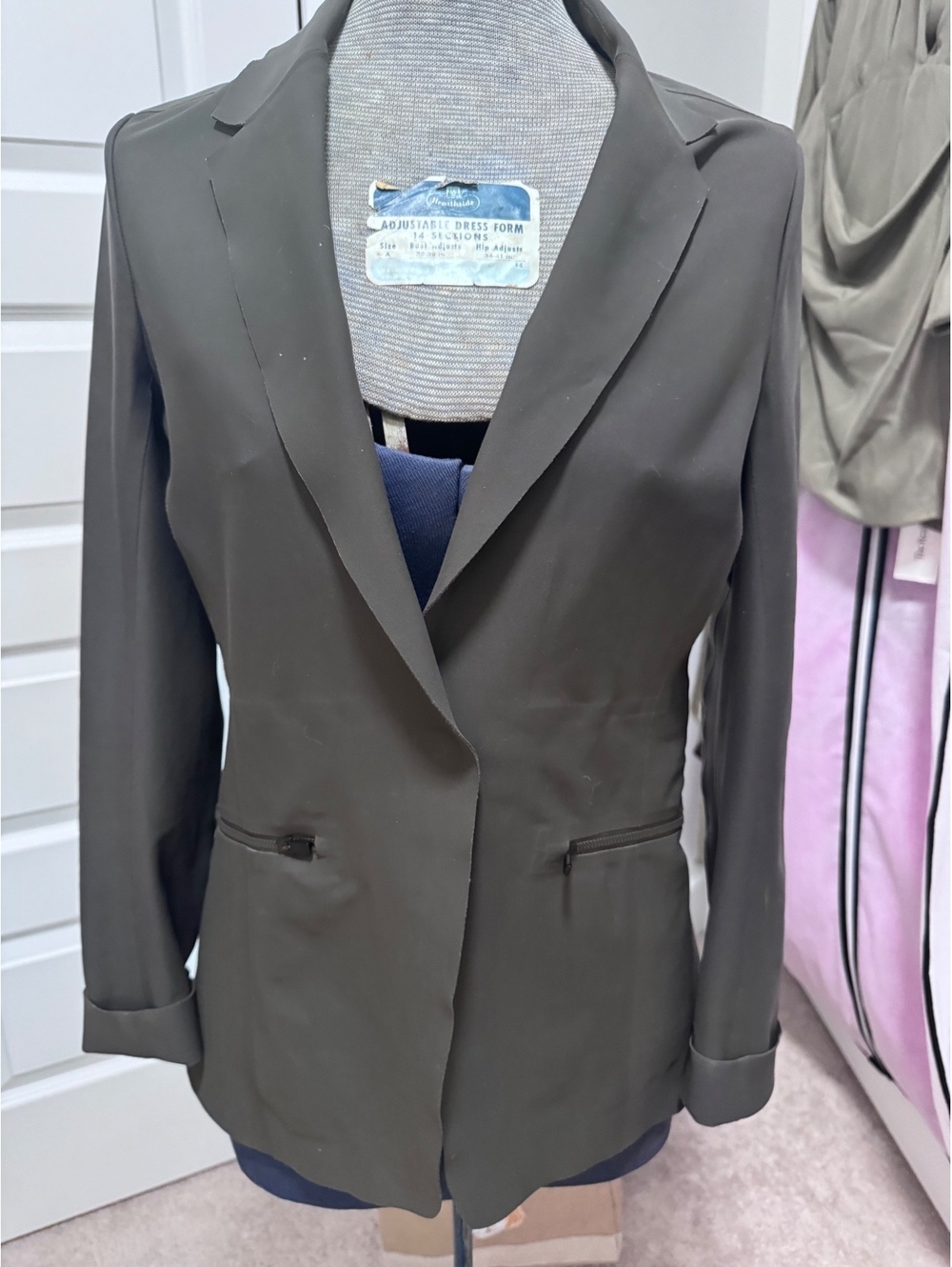 Athleta Interstellar Blazer in Arbor Olive Green Size 4